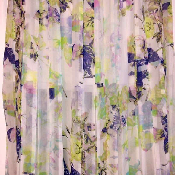 BCBGeneration Floral Chiffon Maxi Skirt - Picture 4 of 9